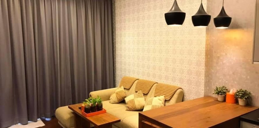 Studio dans le Condo à Watthana, Bangkok, Thaïlande  № 160706