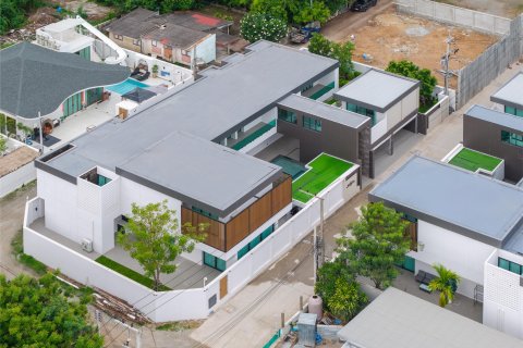 Вилла в Паттайе, Таиланд с 6 спальнями  № 144682 - фото 1