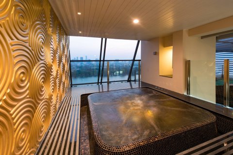 Penthouse in Bangkok, Thailand 4 bedrooms № 181210 - photo 27