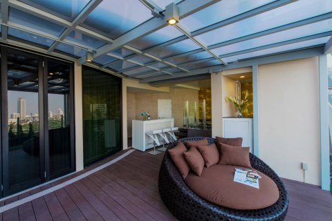 Penthouse in Bangkok, Thailand 4 bedrooms № 181210 - photo 17
