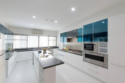 Penthouse in Bangkok, Thailand 4 bedrooms № 181210 - photo 30