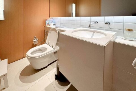 Condo in Bangkok, Thailand, 2 bedrooms  № 181207 - photo 8