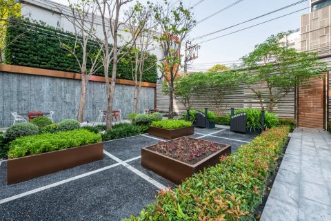 Condo in Bangkok, Thailand, 2 bedrooms  № 181208 - photo 17