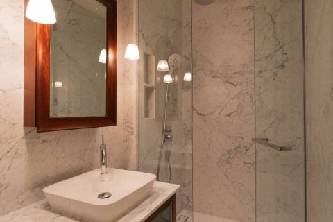 Condo in Bangkok, Thailand, 2 bedrooms  № 181208 - photo 16