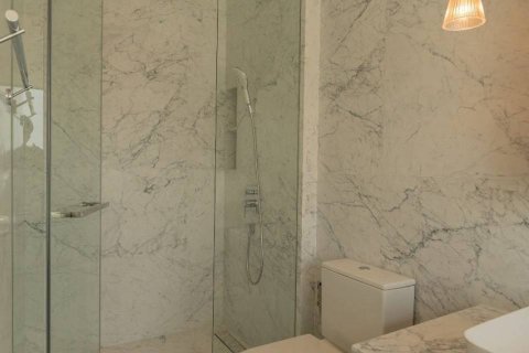 Condo in Bangkok, Thailand, 2 bedrooms  № 181208 - photo 10