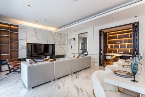 Condo in Bangkok, Thailand, 3 bedrooms  № 181209