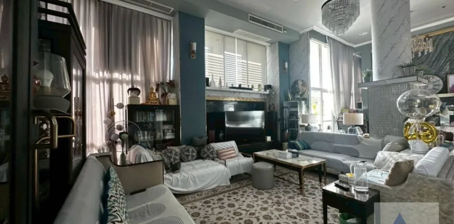 Penthouse in Watthana, Bangkok, Thailand 3 Schlafzimmer № 215913