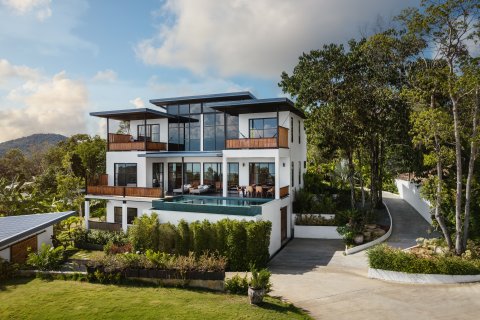 Вилла в Сураттхани, Таиланд с 6 спальнями  № 155824 - фото 1