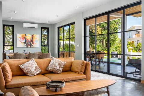 Вилла в Сураттхани, Таиланд с 6 спальнями  № 155824 - фото 4