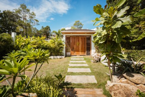 Вилла в Сураттхани, Таиланд с 6 спальнями  № 155824 - фото 2