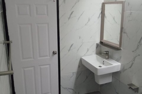 Студия в кондо в Сатхоне, Бангкок, Таиланд № 155823 - фото 4