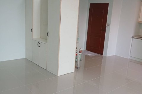 Студия в кондо в Сатхоне, Бангкок, Таиланд № 155823 - фото 3