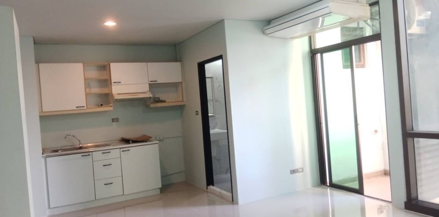 Студия в кондо в Сатхоне, Бангкок, Таиланд № 155823