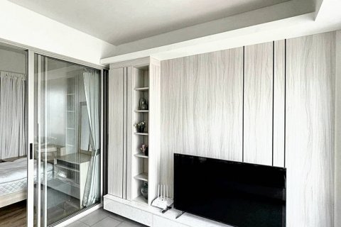 Condo in Bangkok, Thailand, 2 bedrooms  № 114478 - photo 6