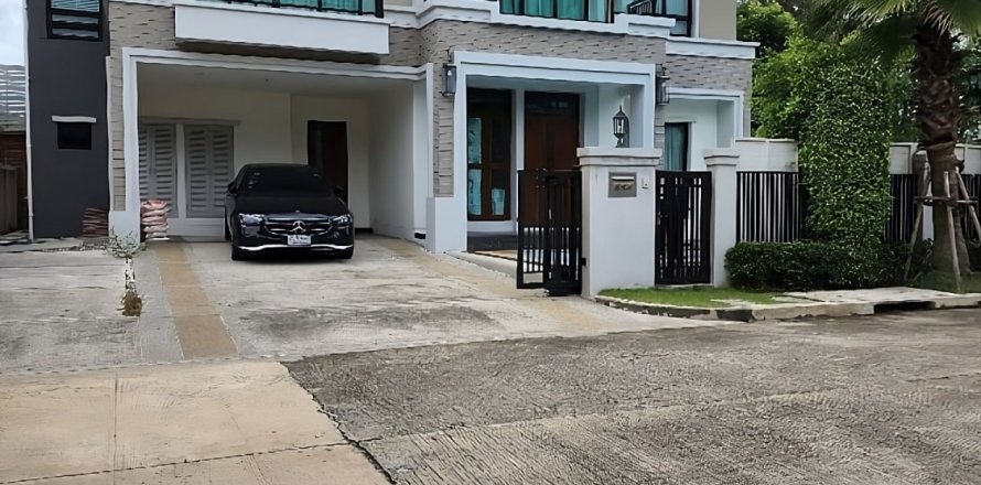 House in Bang Khae, Bangkok, Thailand 4 bedrooms № 155983