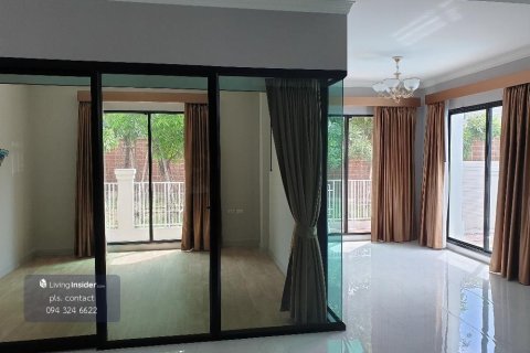 Maison à Bang Khae, Bangkok, Thaïlande 4 chambres № 155983 - photo 2