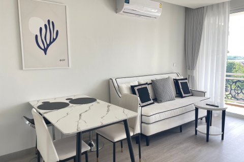 Studio dans le Condo à Kathu, Thaïlande  № 155987 - photo 1