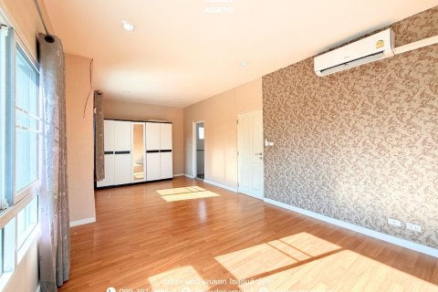 Дом в Ратхум Тхани, Таиланд с 3 спальнями  № 155986 - фото 5