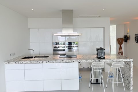 Apartment in Ko Samui, Thailand 2 bedrooms № 171560 - photo 3