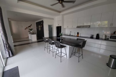 Villa à Pattaya, Thaïlande 4 chambres № 171561 - photo 11