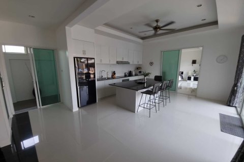 Villa à Pattaya, Thaïlande 4 chambres № 171561 - photo 12