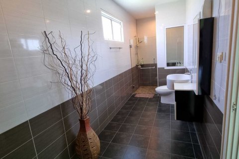 Villa à Pattaya, Thaïlande 4 chambres № 171561 - photo 29