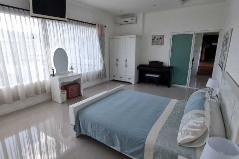 Villa à Pattaya, Thaïlande 4 chambres № 171561 - photo 18