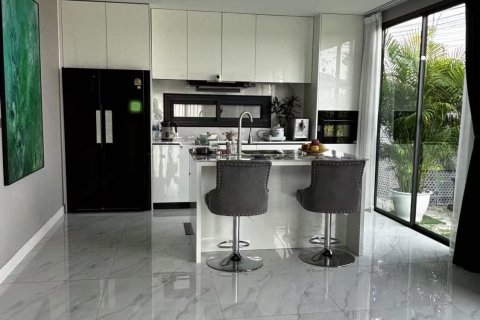 Villa à Pattaya, Thaïlande 4 chambres № 171559 - photo 11