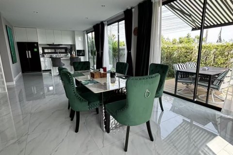 Villa à Pattaya, Thaïlande 4 chambres № 171559 - photo 7