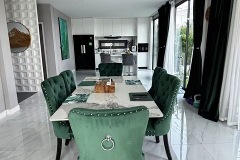 Villa à Pattaya, Thaïlande 4 chambres № 171559 - photo 8