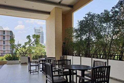 Кондоминиум с 2 спальнями в Ваттхане, Бангкок, Таиланд № 171562 - фото 15