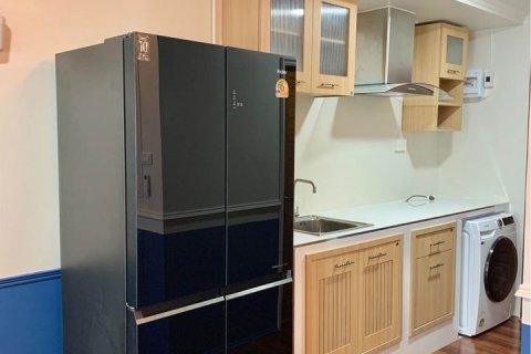 Студия в кондо в Ваттхане, Бангкок, Таиланд № 163330 - фото 3