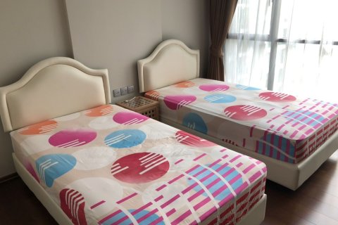 Condo à Watthana, Bangkok, Thaïlande, 2 chambres  № 163334 - photo 8