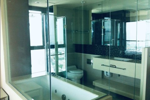 Condo in Bang Rak, Bangkok, Thailand, 2 bedrooms  № 163335 - photo 4