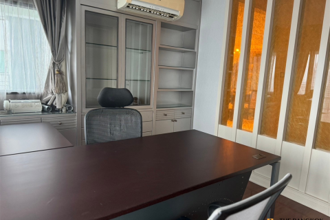 Condominio de 4 dormitorios en Bangkok, Tailandia № 209890 - foto 5