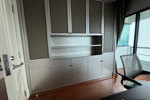 Condominio de 4 dormitorios en Bangkok, Tailandia № 209890 - foto 6