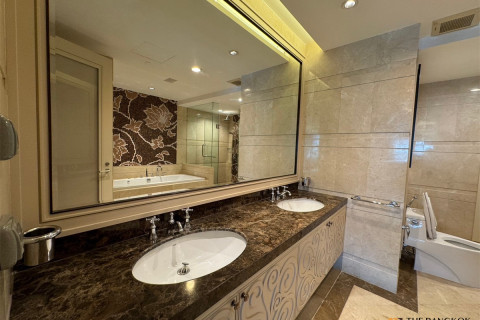 Condominio de 4 dormitorios en Bangkok, Tailandia № 209890 - foto 8
