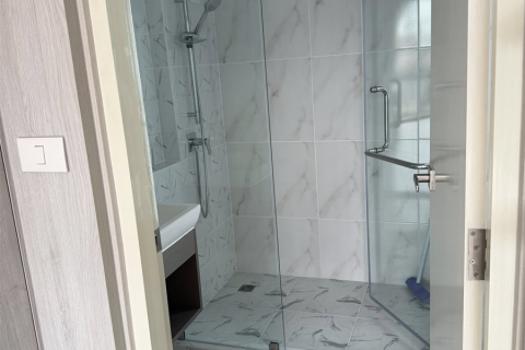 Condo in Bangkok, Thailand, 3 bedrooms  № 186981