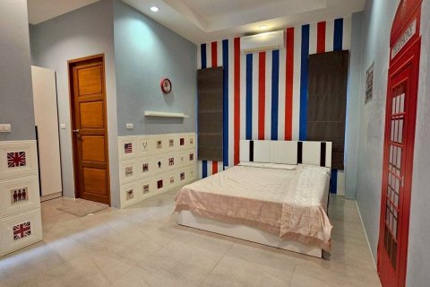 Villa in Phuket, Thailand 4 bedrooms № 159508 - photo 14