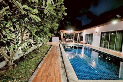 Villa in Phuket, Thailand 4 bedrooms № 159508 - photo 9