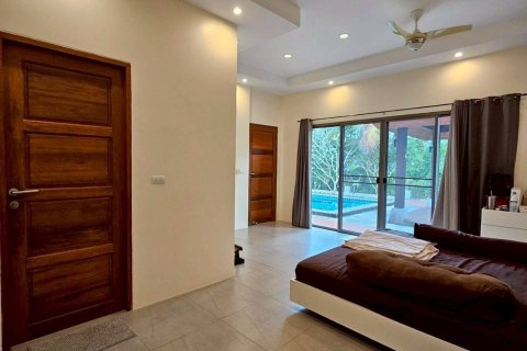 Villa in Phuket, Thailand 4 bedrooms № 159508 - photo 28