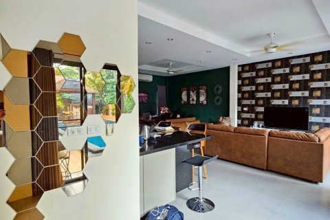 Villa in Phuket, Thailand 4 bedrooms № 159508 - photo 8