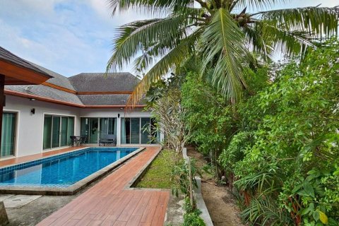 Villa in Phuket, Thailand 4 bedrooms № 159508 - photo 2
