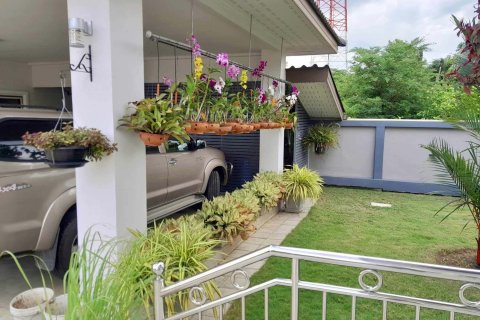 House in Nakhon Pathom, Thailand 5 bedrooms № 159506 - photo 21