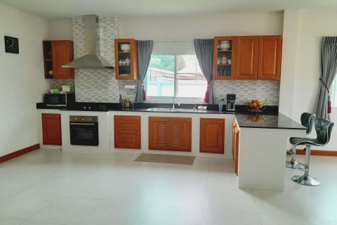 House in Nakhon Pathom, Thailand 5 bedrooms № 159506 - photo 5
