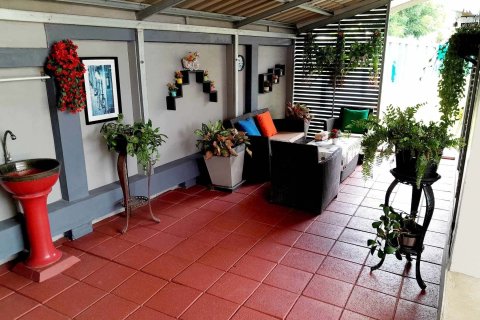 House in Nakhon Pathom, Thailand 5 bedrooms № 159506 - photo 23