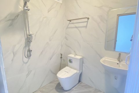 House in Phuket, Thailand 3 bedrooms № 159507 - photo 20