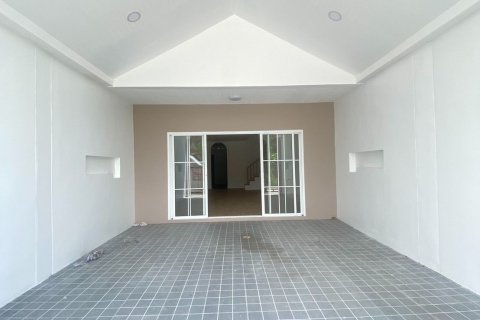 House in Phuket, Thailand 3 bedrooms № 159507 - photo 2