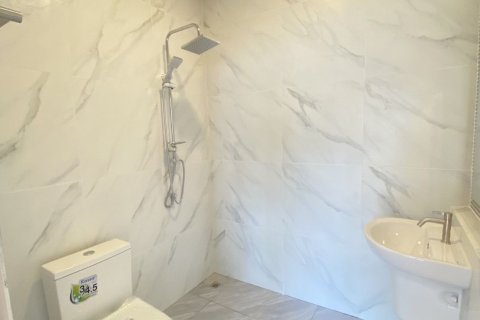 House in Phuket, Thailand 3 bedrooms № 159507 - photo 17