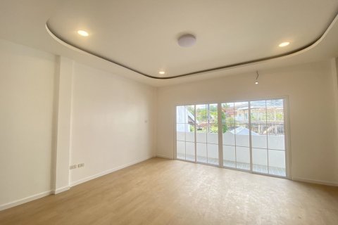 House in Phuket, Thailand 3 bedrooms № 159507 - photo 15